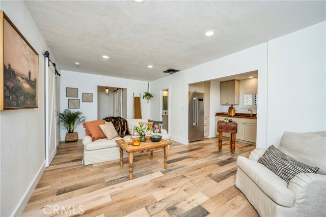 17380 Parnassus Drive, Cobb CA: https://media.crmls.org/medias/6b52ca4c-6750-42ed-a8cd-7d044f8e482c.jpg