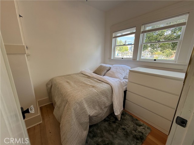 354 Chestnut Avenue, Long Beach CA: https://media.crmls.org/medias/6b5393c9-5ebb-44ac-8d74-4f2141bd03d2.jpg
