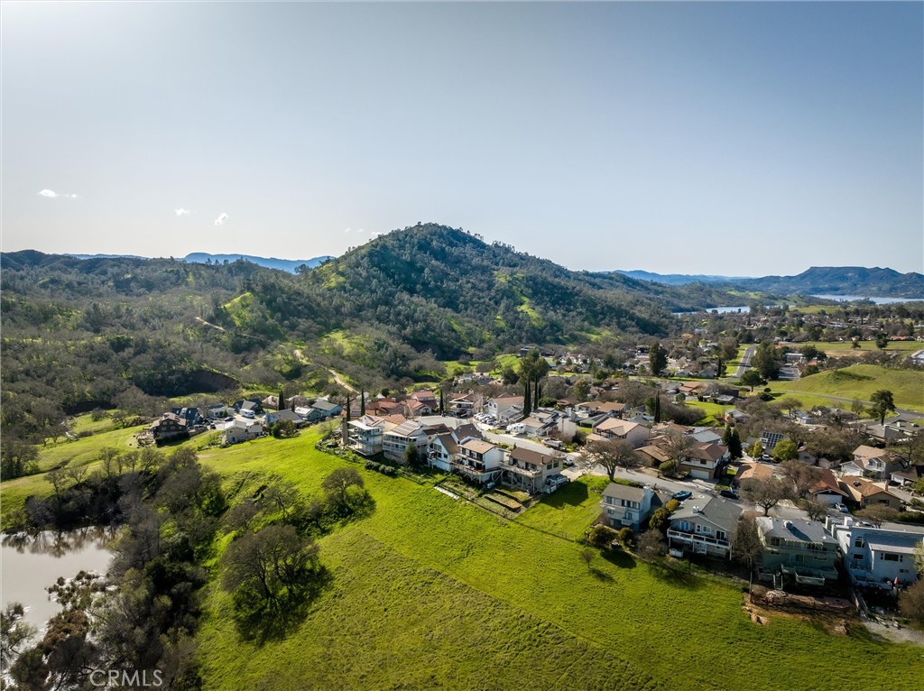 5042 Meadow Lark Lane