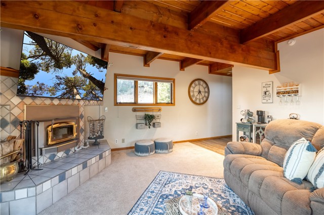 43811 Canyon Crest Drive, Big Bear Lake CA: https://media.crmls.org/medias/6b53fa42-261f-48ec-8951-32d6629bb54d.jpg