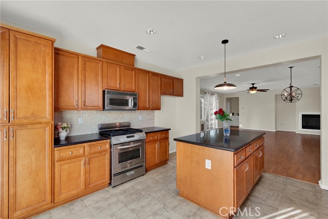 Detail Gallery Image 13 of 39 For 1596 Four Seasons, Beaumont,  CA 92223 - 2 Beds | 2 Baths