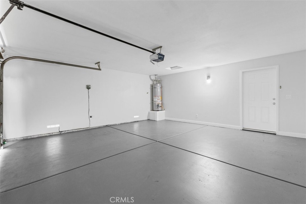 https://media.crmls.org/medias/6b54ca63-b283-4db0-9cff-5bc7e1e4b330.jpg?preset=X-Large