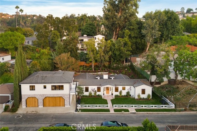 Detail Gallery Image 4 of 45 For 3436 Primera Ave, Los Angeles,  CA 90068 - 3 Beds | 2 Baths