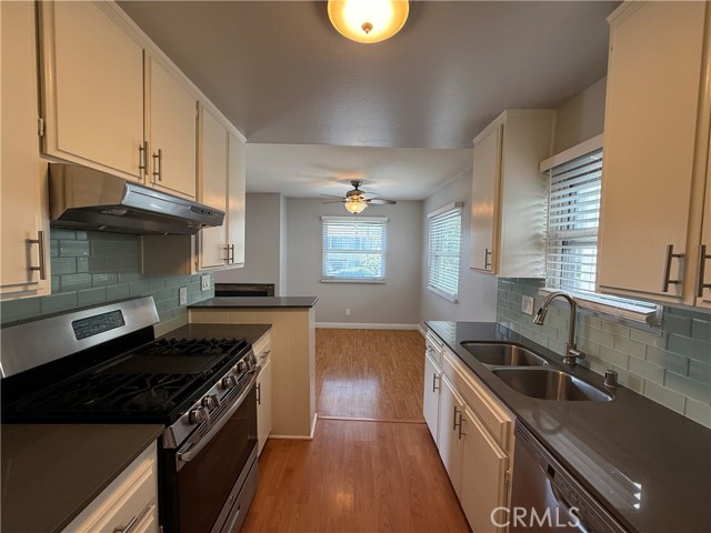 Detail Gallery Image 8 of 21 For 6655 W 86th Pl #106,  Los Angeles,  CA 90045 - 2 Beds | 2 Baths