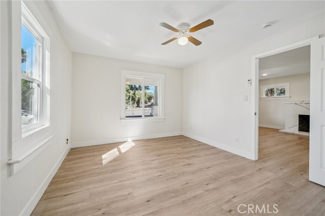 182 N 4 Street, Banning CA: https://media.crmls.org/medias/6b560b6c-ff85-41e5-b04e-c78faaff0aa9.jpg