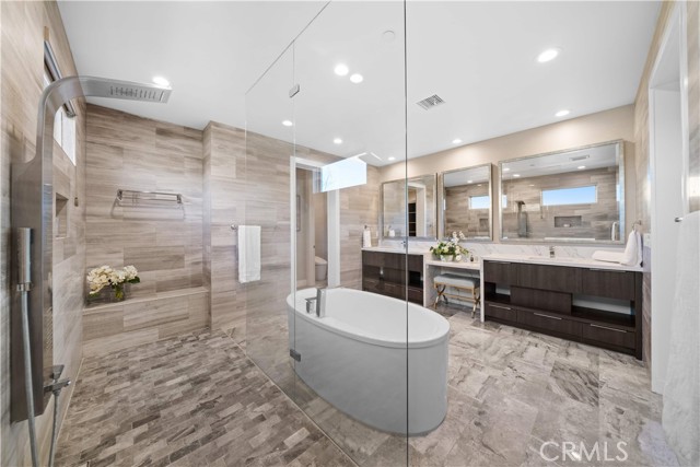 Detail Gallery Image 44 of 75 For 83 Lunar, Irvine,  CA 92618 - 5 Beds | 6/1 Baths