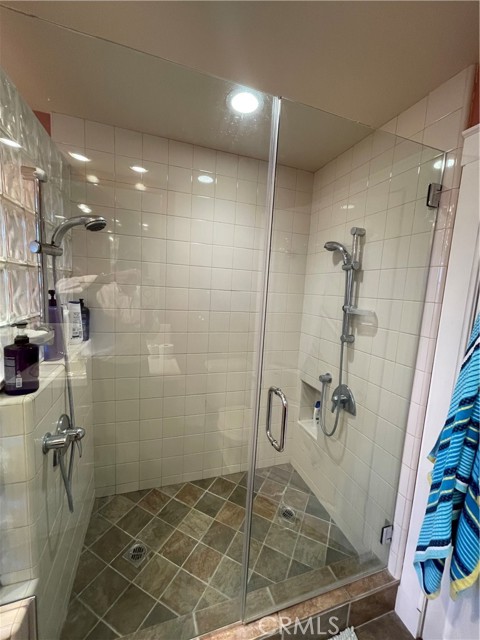 Detail Gallery Image 28 of 66 For 17183 Sunburst, –,  CA 91325 - 4 Beds | 4/1 Baths