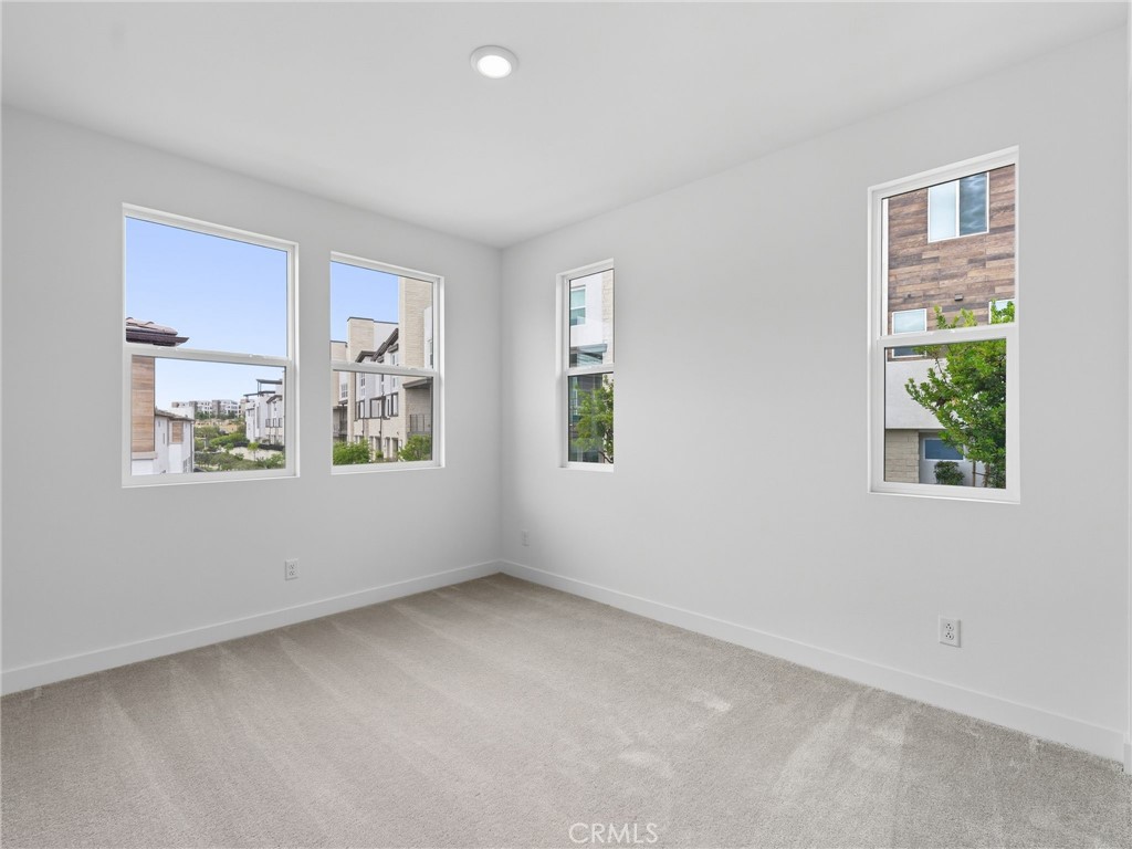 MLS #OC25244904 image #6