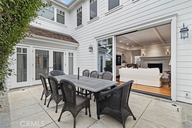 Detail Gallery Image 19 of 43 For 2431 Bayshore Drive, Newport Beach,  CA 92663 - 4 Beds | 3/1 Baths