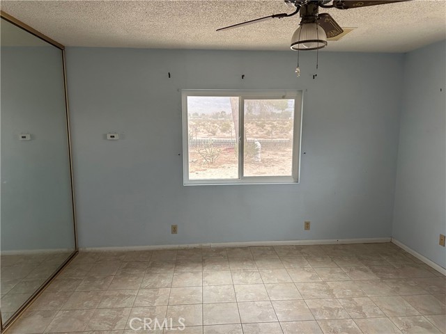 Detail Gallery Image 16 of 25 For 38333 E End, Lucerne Valley,  CA 92356 - 2 Beds | 1/2 Baths