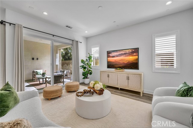 Detail Gallery Image 8 of 68 For 446 Chorus, Irvine,  CA 92618 - 4 Beds | 4 Baths