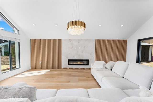 1290 N Tippetts Lane, Anaheim CA: https://media.crmls.org/medias/6b59eb92-4ba8-4846-b8c3-6a1ce472a4e0.jpg