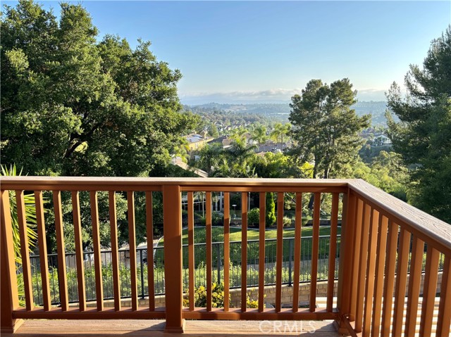27402 Carino Circle, Mission Viejo CA: https://media.crmls.org/medias/6b5a0d42-31c7-405f-baa8-ca9cd854f0e0.jpg