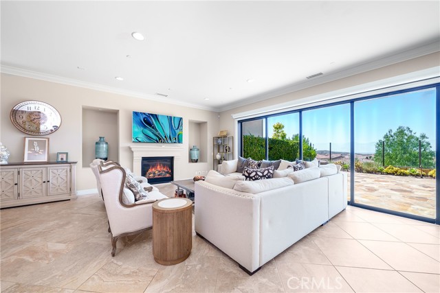 17 Calliope, Lake Forest CA: https://media.crmls.org/medias/6b5a57cf-fac7-4d07-a4a2-0baedb853dc6.jpg