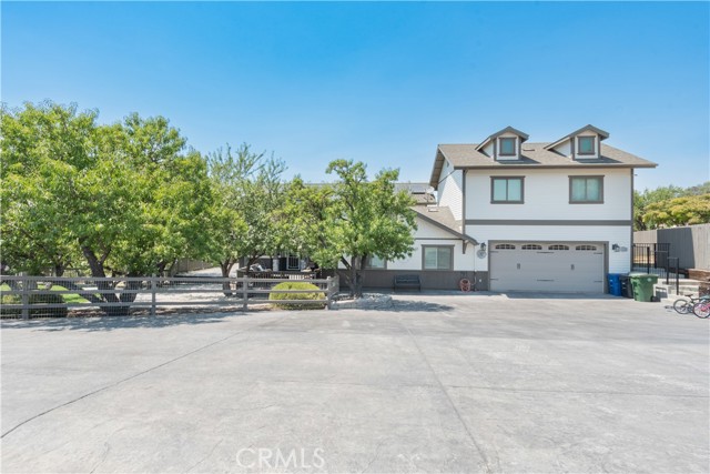 Detail Gallery Image 1 of 38 For 1610 Lyle Ln, Paso Robles,  CA 93446 - 5 Beds | 3/1 Baths