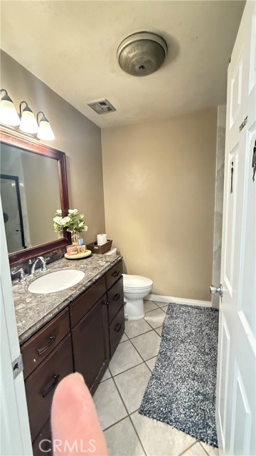 35405 Date Avenue, Yucaipa CA: https://media.crmls.org/medias/6b5a6b88-0957-4ff8-8271-595a23f5efbc.jpg