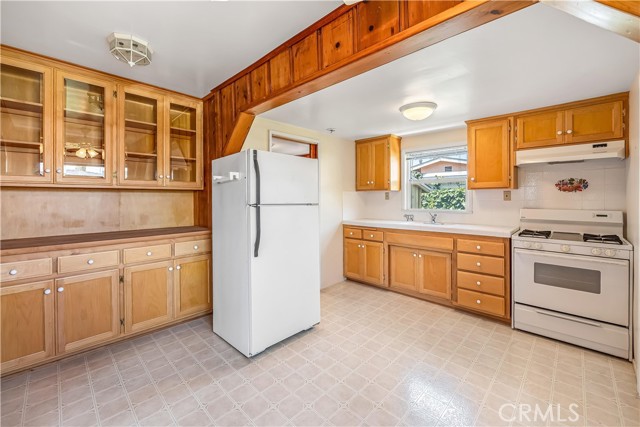 920 W Elberon Avenue, San Pedro CA: https://media.crmls.org/medias/6b5a995d-caba-4d30-93c2-5ba147d539e8.jpg
