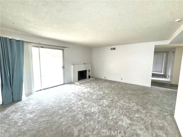 Detail Gallery Image 6 of 13 For 10022 Forrestal Dr, Huntington Beach,  CA 92646 - 4 Beds | 2 Baths