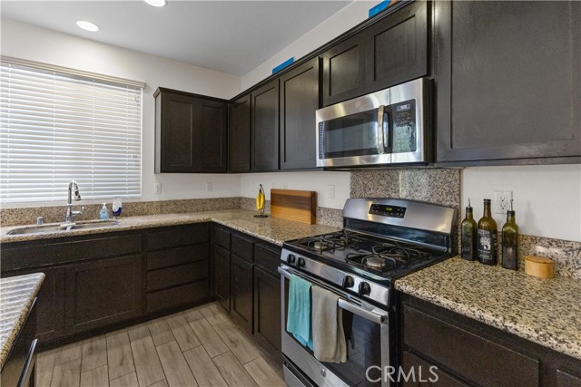 Detail Gallery Image 16 of 40 For 8219 Perla Dr, Riverside,  CA 92504 - 4 Beds | 3 Baths