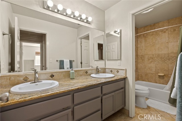 1491 Saratoga Drive, Chico CA: https://media.crmls.org/medias/6b5c7bd2-560c-45d0-a6d3-0f92b75ff4df.jpg