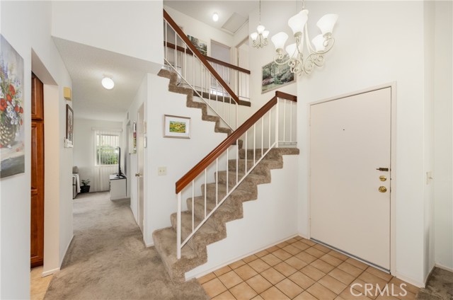 Detail Gallery Image 5 of 27 For 1228 W Woodcrest Street, Bloomington,  CA 92316 - 5 Beds | 2/1 Baths