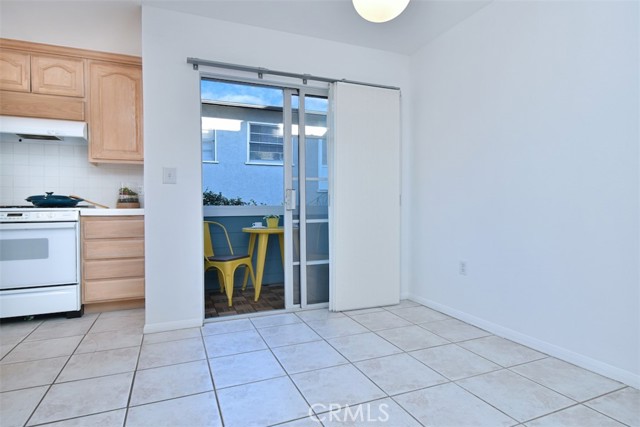 13030 Moorpark Street # 1, Studio City (los Angeles), California 91604, 2 Bedrooms Bedrooms, ,1 BathroomBathrooms,Residential Lease,For Rent,13030 Moorpark Street # 1,CRSR24234423