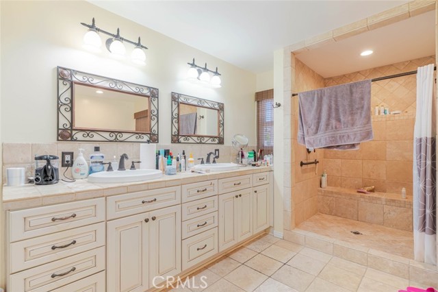  Commercial for Sale in Thousand Oaks, California