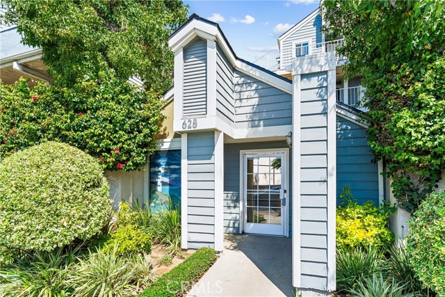 Detail Gallery Image 2 of 25 For 628 Daisy Ave #311,  Long Beach,  CA 90802 - 2 Beds | 2 Baths