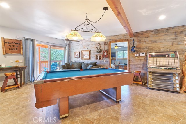 Detail Gallery Image 13 of 53 For 448 Edgemoor Rd, Big Bear Lake,  CA 92315 - 7 Beds | 4/1 Baths