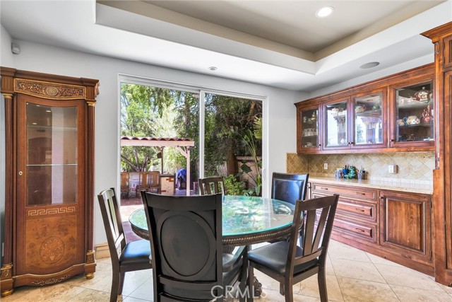 22349 Dolorosa Street, Woodland Hills CA: https://media.crmls.org/medias/6b60a924-1d8e-405a-bc50-77cc1c1bb973.jpg