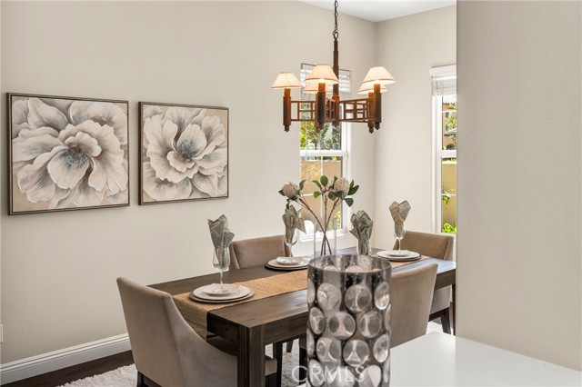 21270 Elda Cir, Huntington Beach CA: https://media.crmls.org/medias/6b60cfd5-0abc-47c8-896b-a9a723fe5edb.jpg