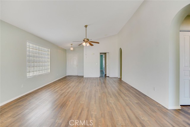 Detail Gallery Image 10 of 32 For 11241 Pleasant Hills Dr, Apple Valley,  CA 92308 - 2 Beds | 2 Baths