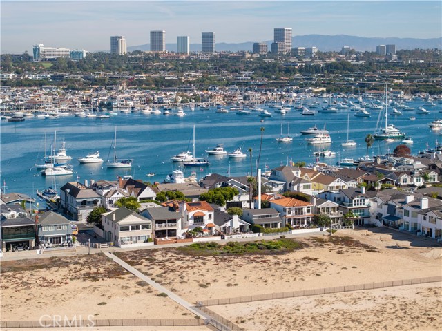 Detail Gallery Image 22 of 23 For 1309 E Balboa Bld, Newport Beach,  CA 92661 - 2 Beds | 2 Baths