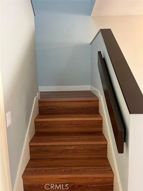 Detail Gallery Image 13 of 26 For 239 Linwood Ave #E,  Monrovia,  CA 91006 - 3 Beds | 3 Baths