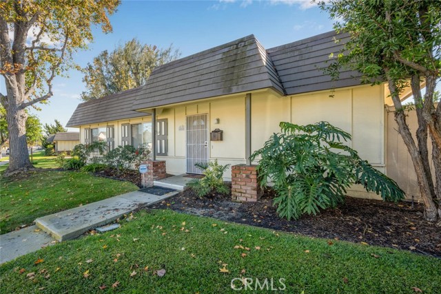 Detail Gallery Image 4 of 44 For 4060 Orange, Cypress,  CA 90630 - 3 Beds | 2 Baths