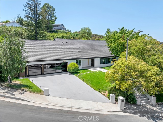 Detail Gallery Image 32 of 35 For 20101 Greenbriar Dr, Tarzana,  CA 91356 - 5 Beds | 4 Baths