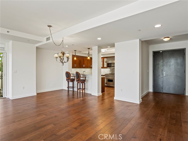 Detail Gallery Image 9 of 55 For 920 Granite Dr #213,  Pasadena,  CA 91101 - 2 Beds | 2/1 Baths