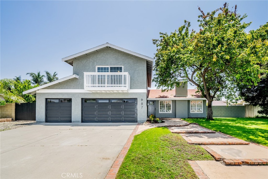 987 N Beechwood Avenue