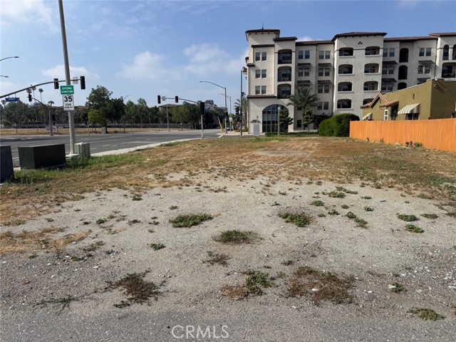 Detail Gallery Image 2 of 2 For 3071 Market, Riverside,  CA 92501 - – Beds | – Baths