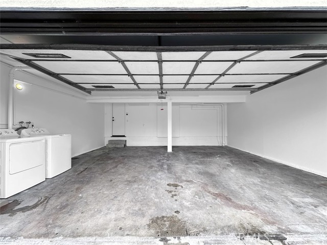 Image 28 of 33 For 9948 Del Rio