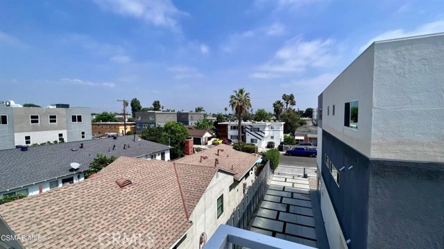 Detail Gallery Image 30 of 32 For 5635 Klump Ave #1/2,  North Hollywood,  CA 91601 - 3 Beds | 3/1 Baths