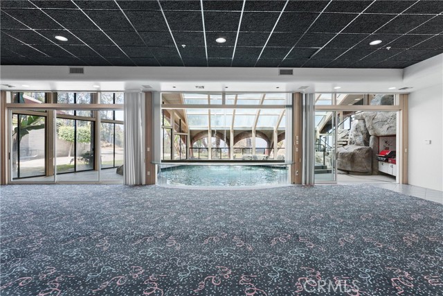 2360 Boulder Bluffs Court, Riverside CA: https://media.crmls.org/medias/6b652ac6-67dd-498c-a134-f79d7fe4976d.jpg