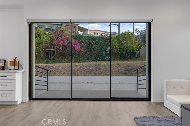 5196 Orange Place, Los Angeles CA: https://media.crmls.org/medias/6b65bcd5-ae19-491f-84fe-3193f87b6621.jpg