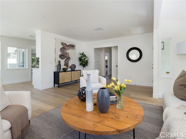 2709 182nd Place, Redondo Beach, California 90278, 3 Bedrooms Bedrooms, ,1 BathroomBathrooms,Residential,Sold,182nd,SB21201160