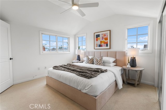 Detail Gallery Image 14 of 29 For 600 1/2 36th, Newport Beach,  CA 92663 - 2 Beds | 2/1 Baths