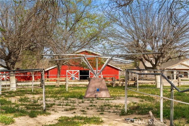 Detail Gallery Image 18 of 22 For 14433 Roy Rogers Ranch, Oro Grande,  CA 92368 - 6 Beds | 5 Baths