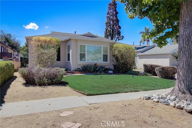 17532 Kittridge Street photo 2