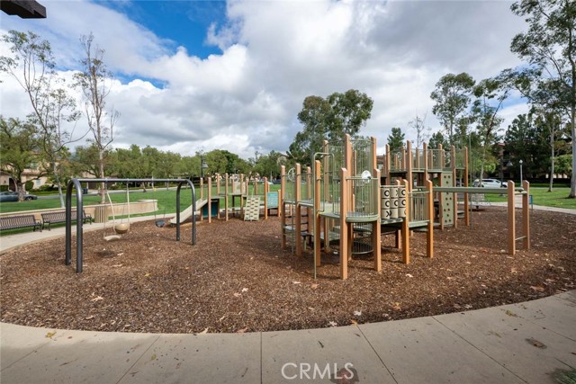 Detail Gallery Image 27 of 30 For 54 Talisman, Irvine,  CA 92620 - 3 Beds | 3/1 Baths