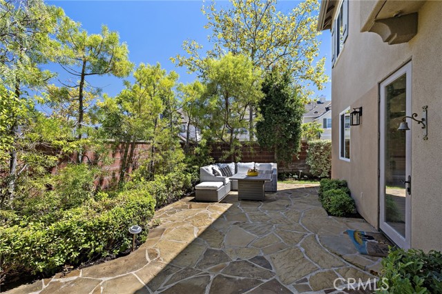 40 Celestine Circle, Ladera Ranch CA: https://media.crmls.org/medias/6b685809-7164-4e1a-a0b1-570c980ea025.jpg