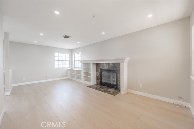 Detail Gallery Image 8 of 61 For 957 Sierra Hills Ln, Palmdale,  CA 93550 - 3 Beds | 2 Baths